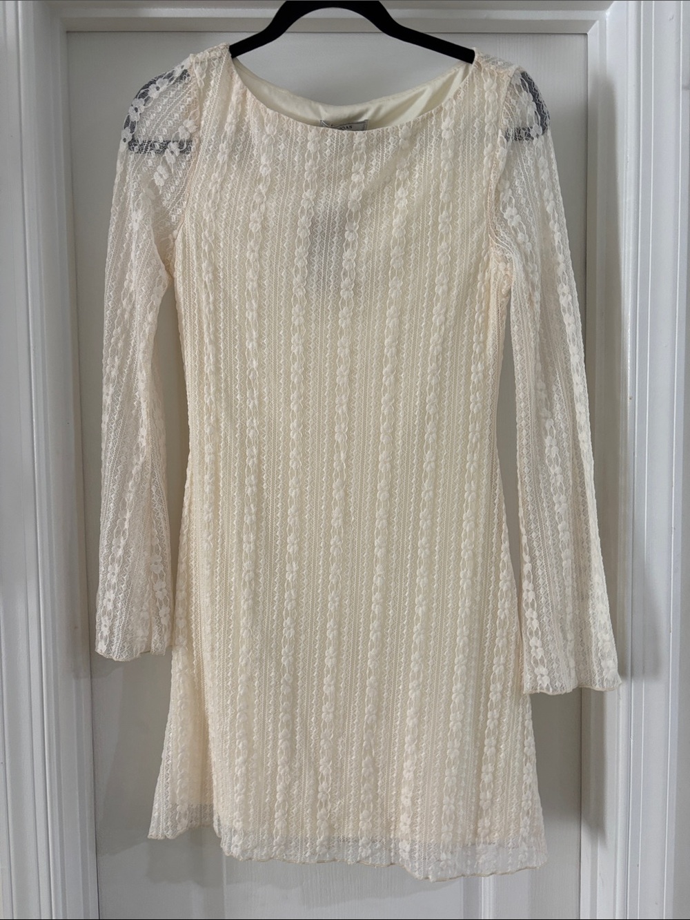RIHOAS Ivory Lace Long-Sleeve Shift Dress